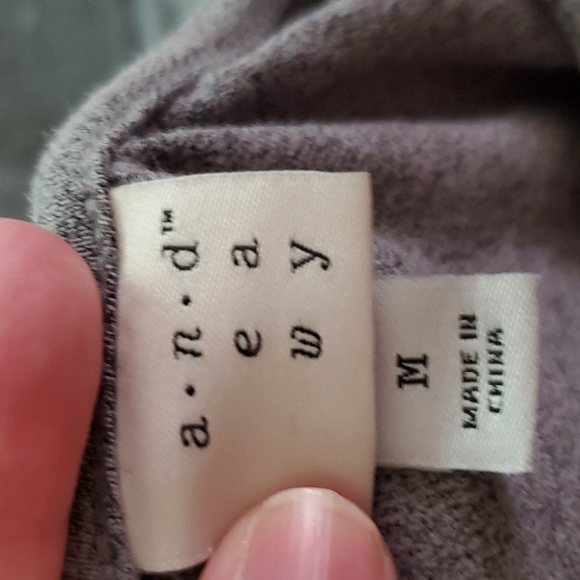 A New Day gray long sleeve top with wide sleeves, size medium - Picture 4 of 5